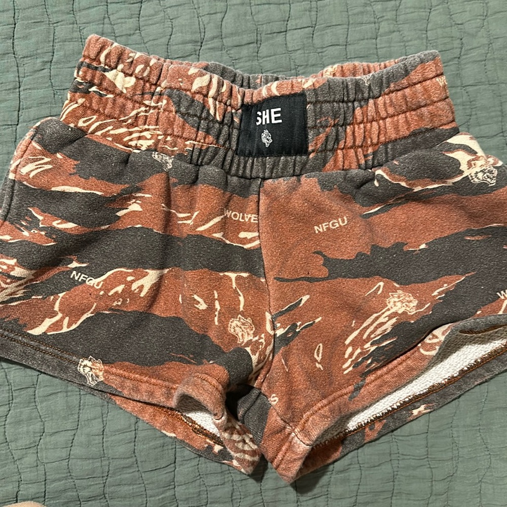 Women’s darc sport short